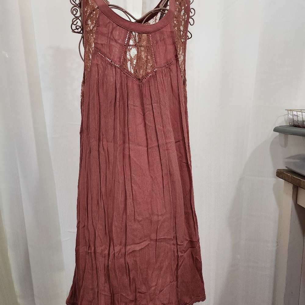 Patrons of Peace Lace Midi Dress in Dusty Rose - Picture 4 of 4